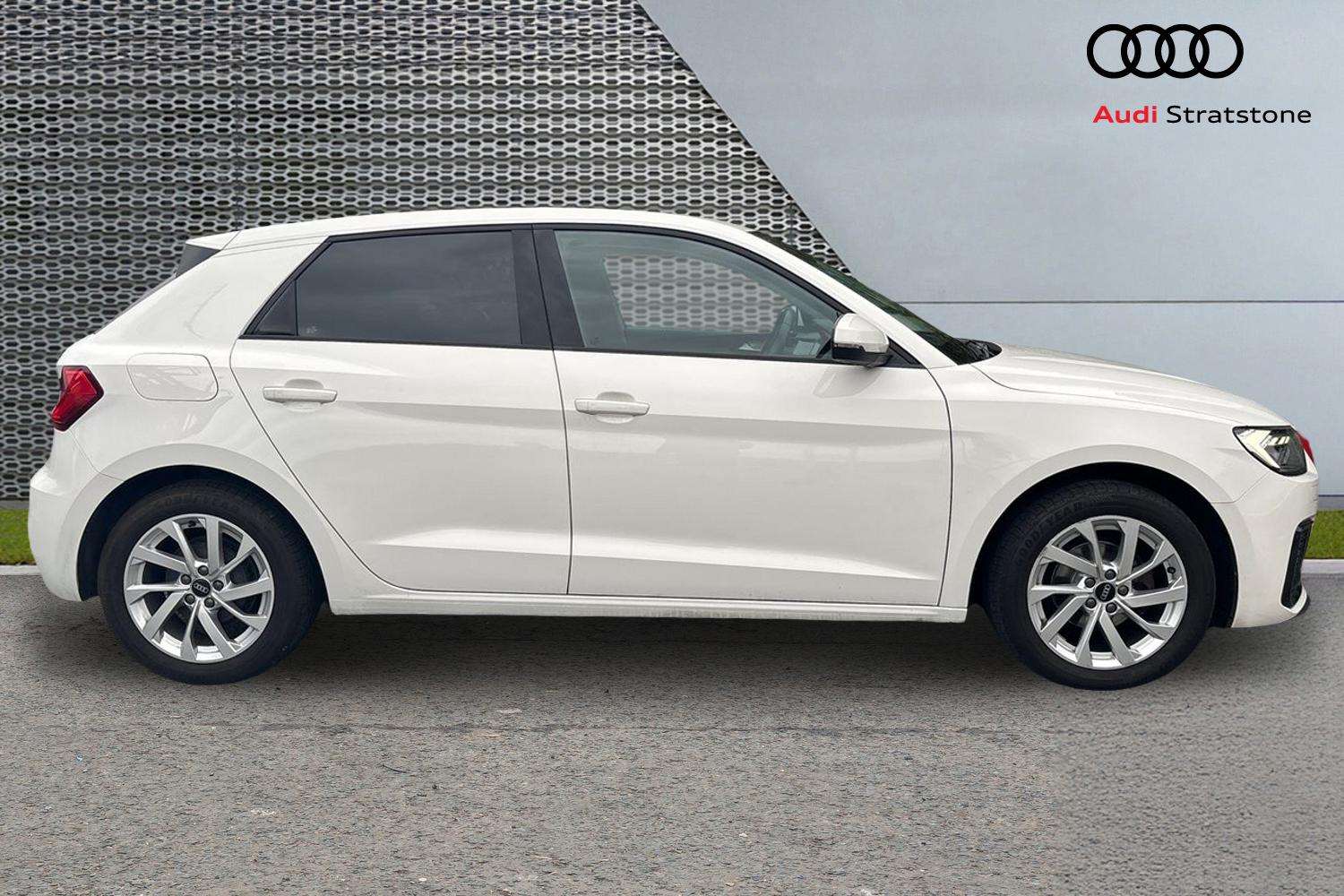 Used Audi A1 2023 for sale - 76298461: Photo 4