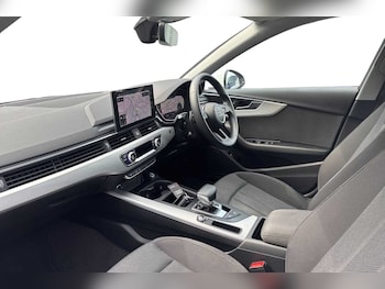 Used Audi A4 2021 for sale - 75649378: Photo