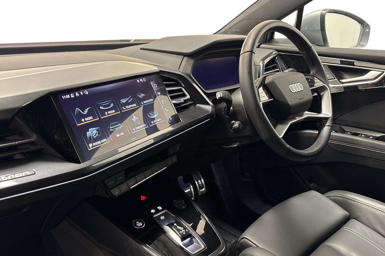 Used Audi Q4 e-tron 2023 for sale - 77601295: Photo 2