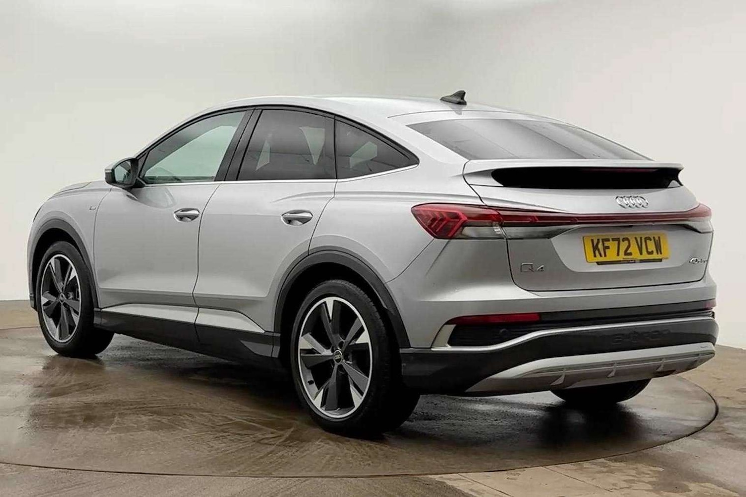 Used Audi Q4 e-tron 2023 for sale - 77601295: Photo 3