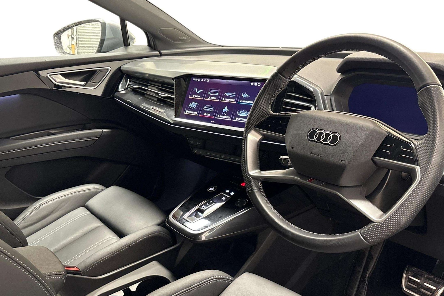 Used Audi Q4 e-tron 2023 for sale - 77601295: Photo 6