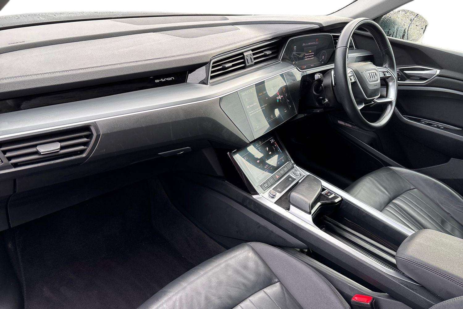 Used Audi e-tron 2020 for sale - 77540795: Photo 2