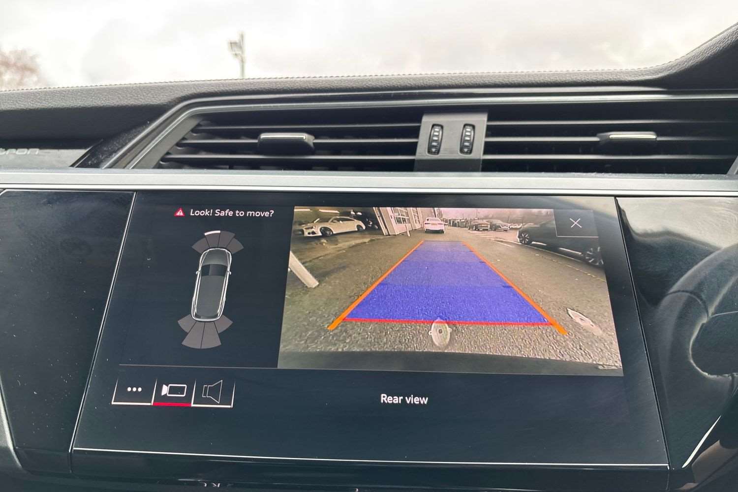 Used Audi e-tron 2020 for sale - 77540795: Photo 26