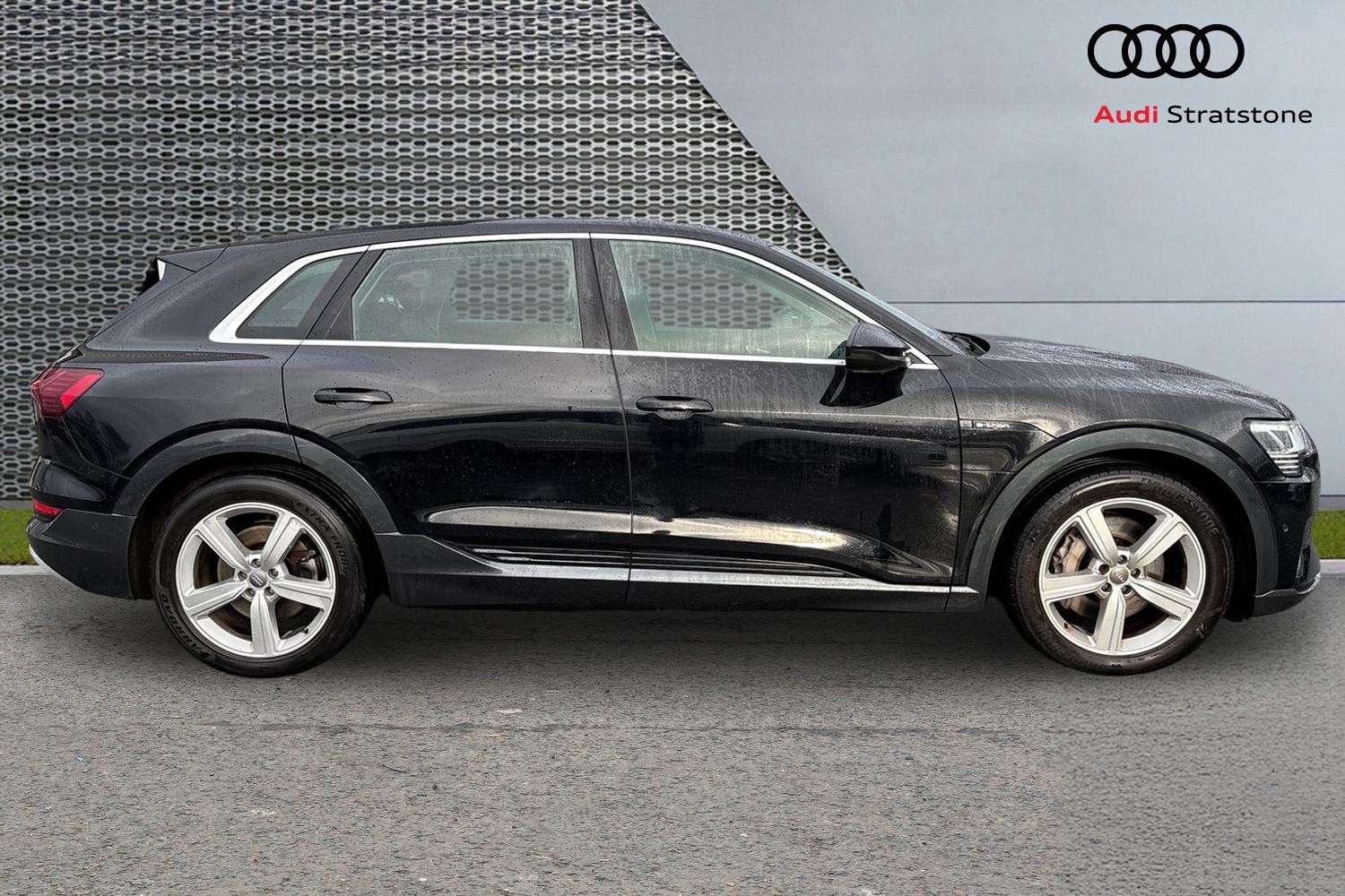 Used Audi e-tron 2020 for sale - 77540795: Photo 4