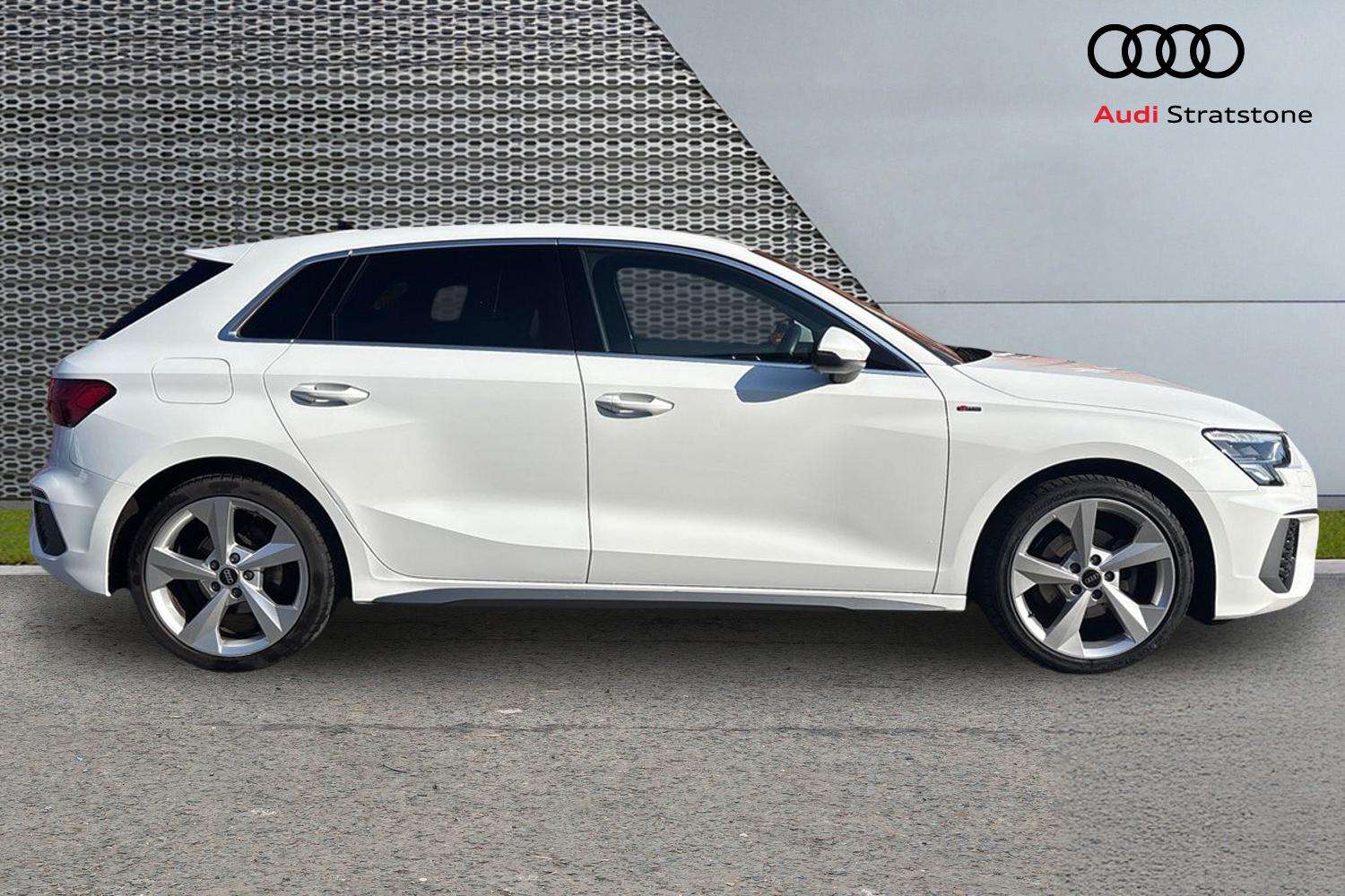 Used Audi A3 2023 for sale - 77842504: Photo 4