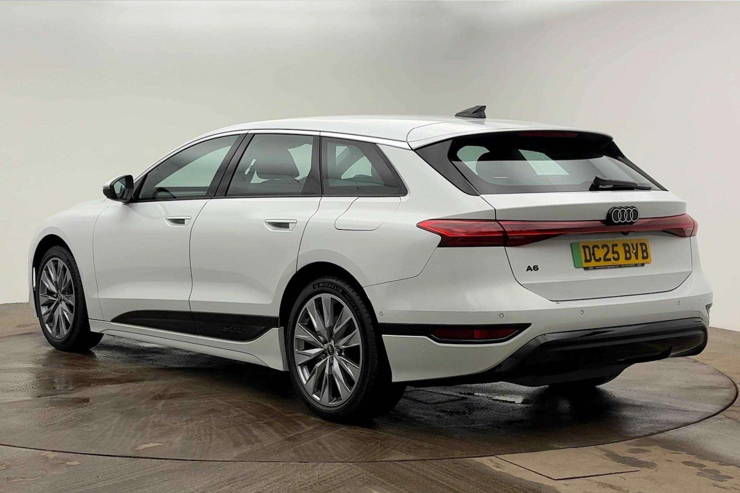 Used Audi A6 2025 for sale - 77270311: Photo 3