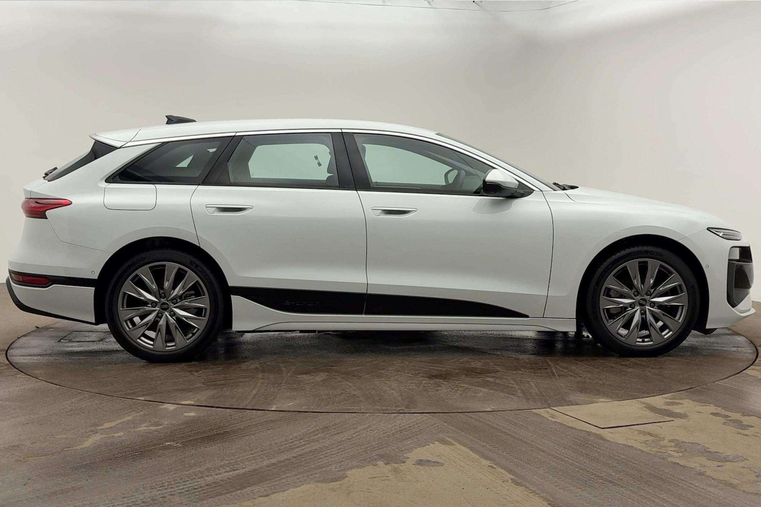 Used Audi A6 2025 for sale - 77270311: Photo 4