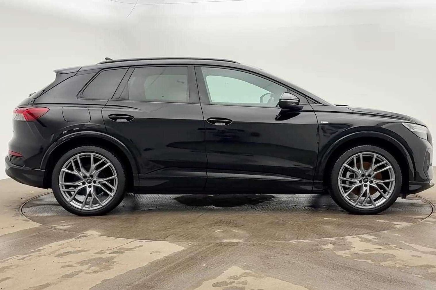 Used Audi Q4 e-tron 2023 for sale - 77540694: Photo 4