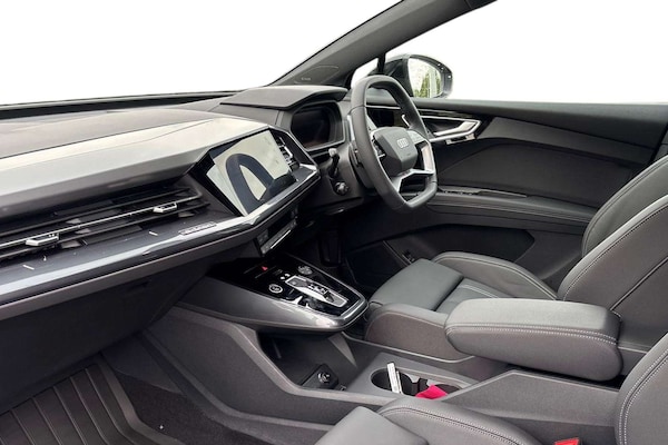 Used Audi Q4 e-tron for sale - 76016241: Photo 2