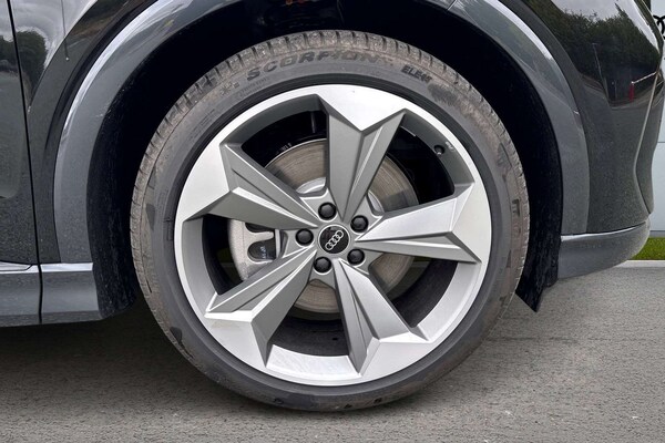 Used Audi Q4 e-tron for sale - 76016241: Photo 5