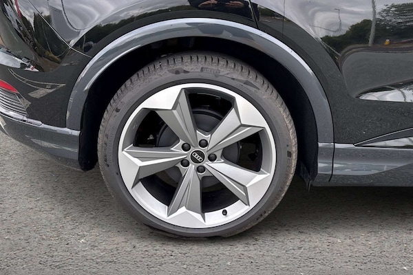 Used Audi Q4 e-tron for sale - 76016241: Photo 9