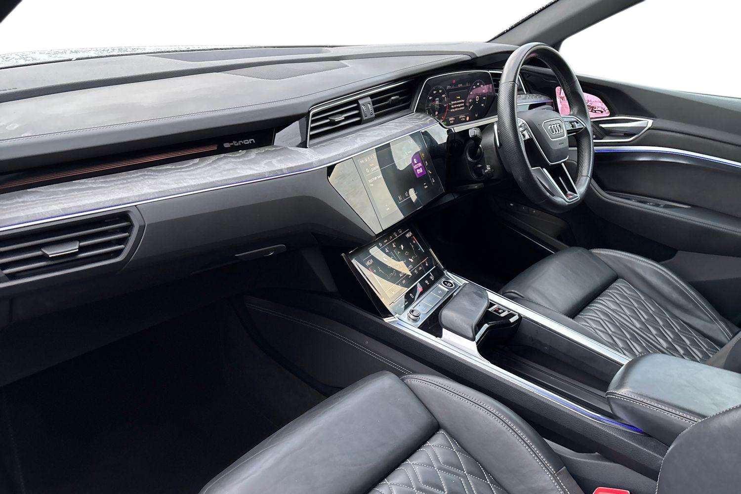 Used Audi e-tron 2022 for sale - 77270102: Photo 2