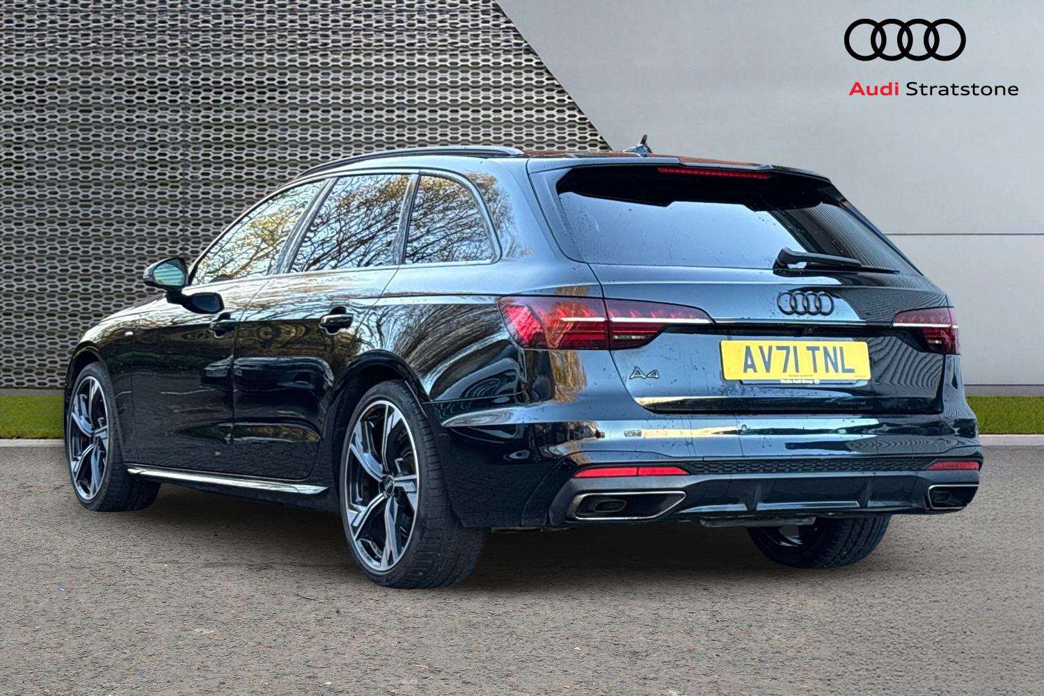 Used Audi A4 2021 for sale - 76705055: Photo 3