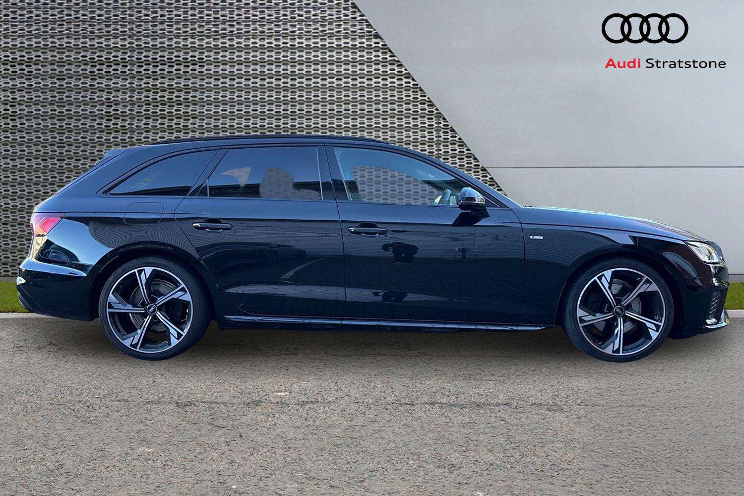 Used Audi A4 2021 for sale - 76705055: Photo 4