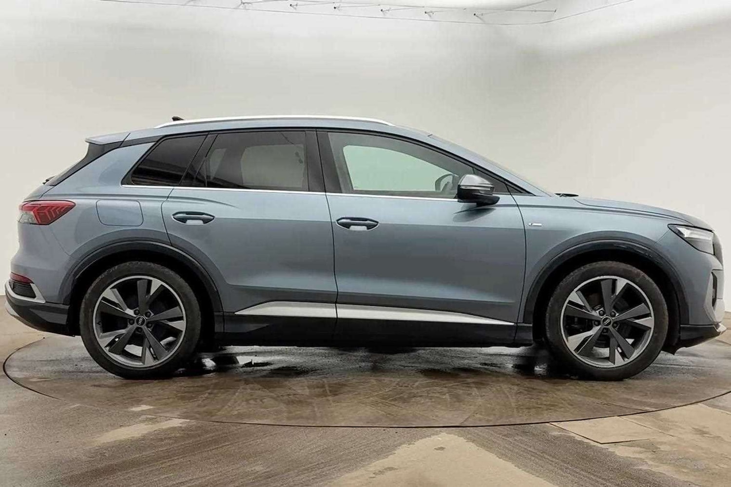 Used Audi Q4 e-tron 2021 for sale - 77615498: Photo 4