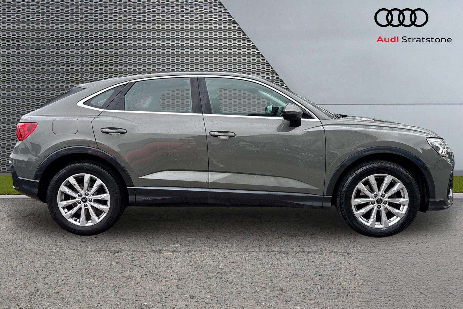 Used Audi Q3 2022 for sale - 77913695: Photo 4