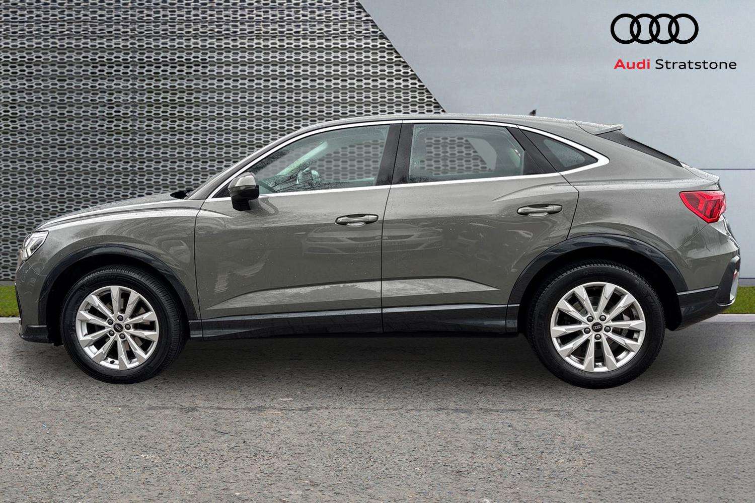 Used Audi Q3 2022 for sale - 77913695: Photo 8