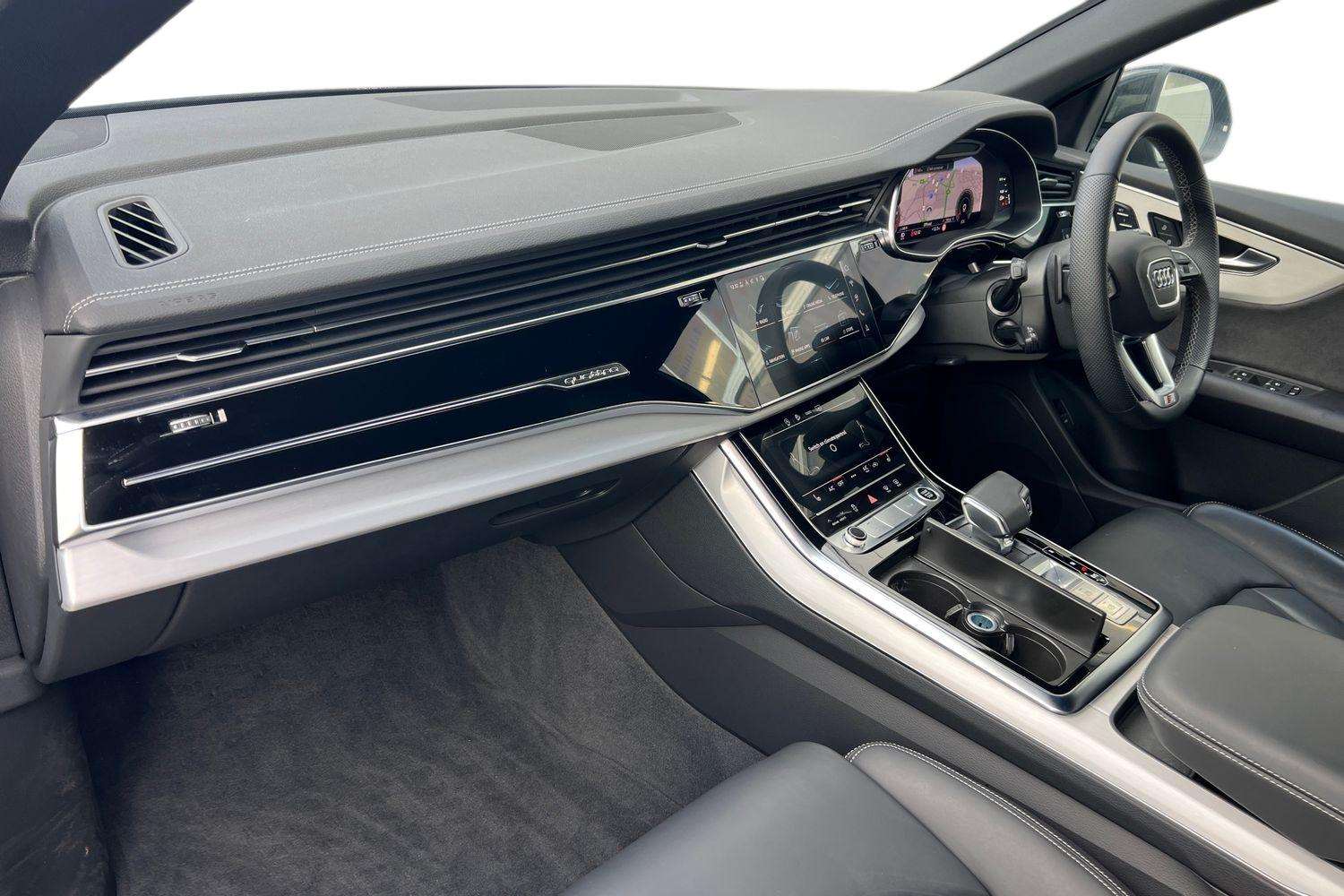 Used Audi Q8 2025 for sale - 76390773: Photo 2