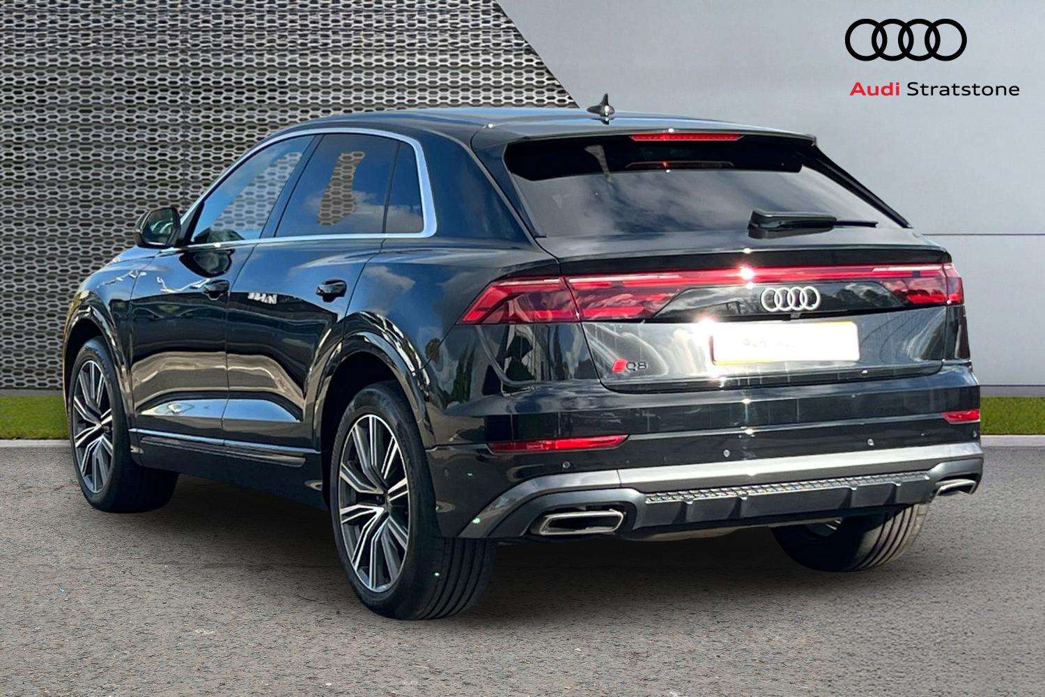Used Audi Q8 2025 for sale - 76390773: Photo 3