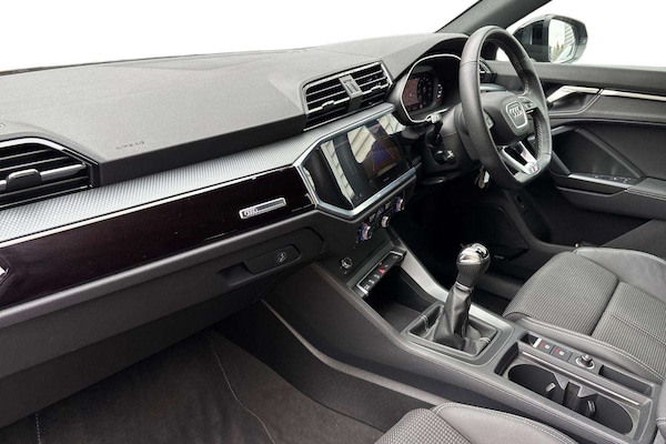 Used Audi Q3 2023 for sale - 76242366: Photo 2