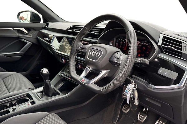 Used Audi Q3 2023 for sale - 76242366: Photo 6