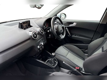 Used Audi A1 2017 for sale - 77068671: Photo