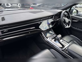 Used Audi Q7 2023 for sale - 78507018: Photo