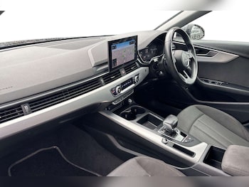 Used Audi A4 2021 for sale - 76242377: Photo