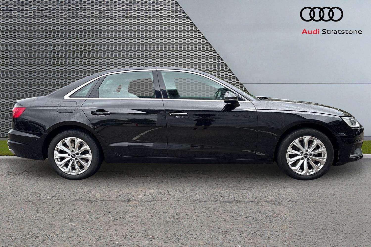 Used Audi A4 2021 for sale - 76242377: Photo 4