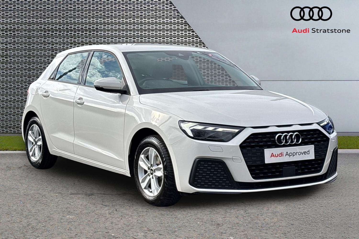 Used Audi A1 2023 for sale - 77674752: Photo 2