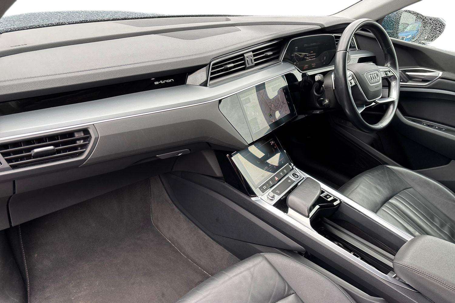 Used Audi e-tron 2020 for sale - 77686678: Photo 2