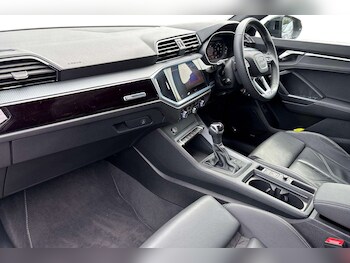 Used Audi Q3 2023 for sale - 78550672: Photo