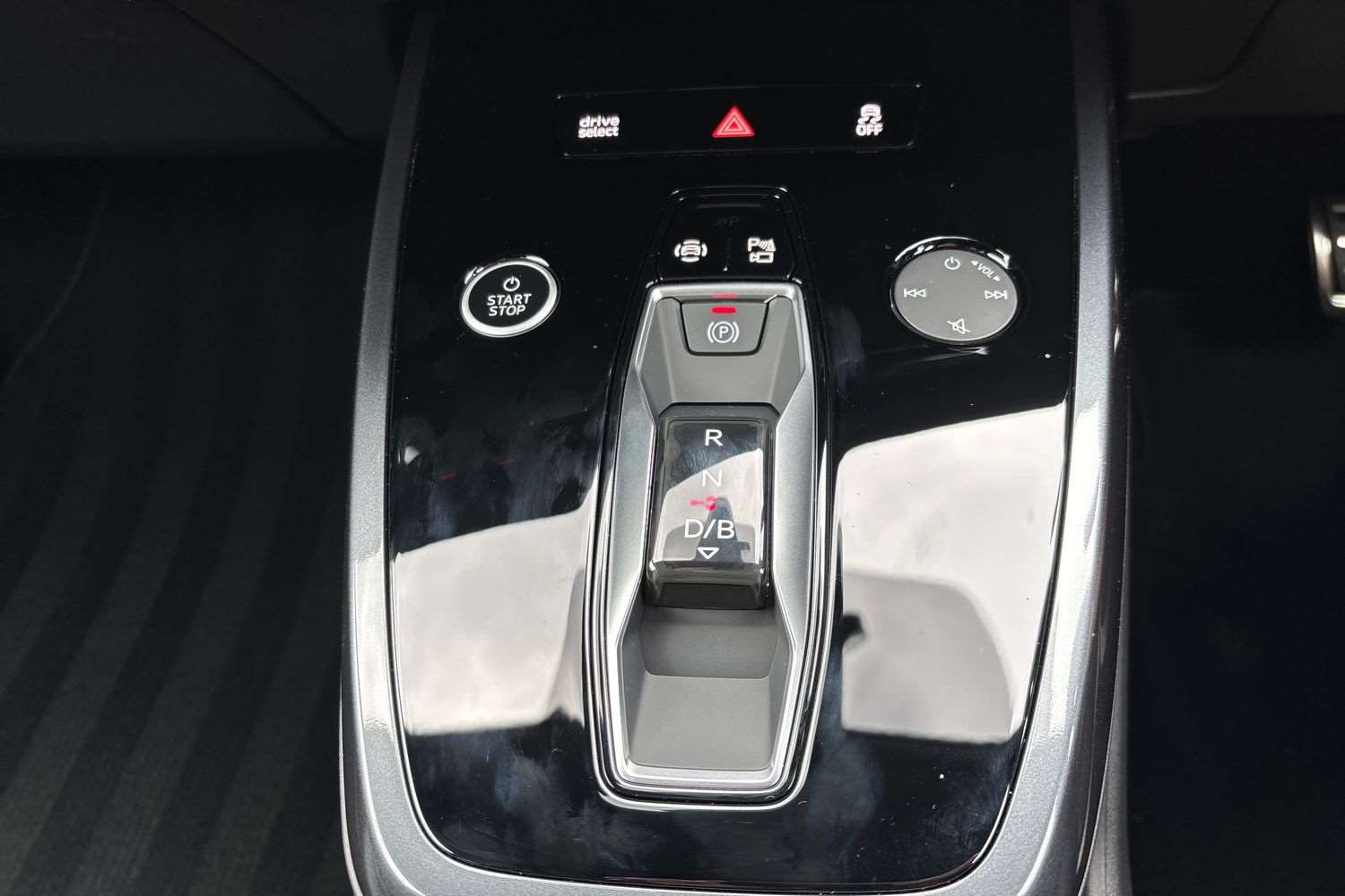 Used Audi Q4 e-tron 2025 for sale - 76435664: Photo 34