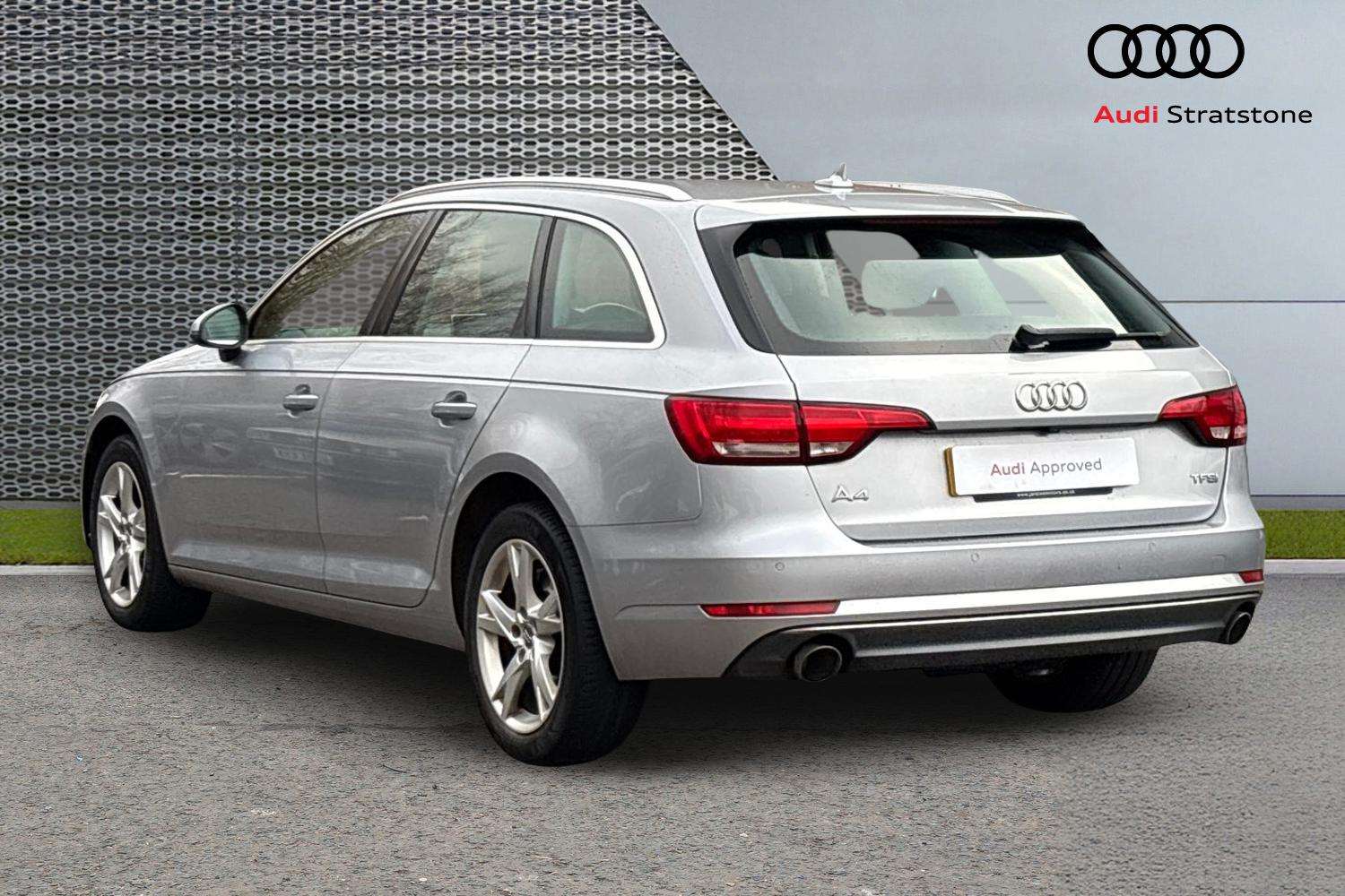 Used Audi A4 2018 for sale - 77373649: Photo 3