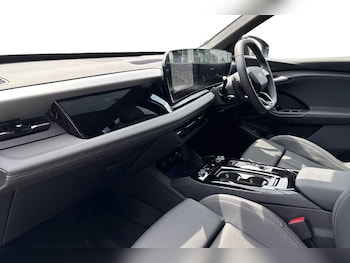 Used Audi Q6 e-tron 2025 for sale - 75699547: Photo