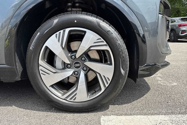 Used Audi Q6 e-tron 2025 for sale - 75699547: Photo 5