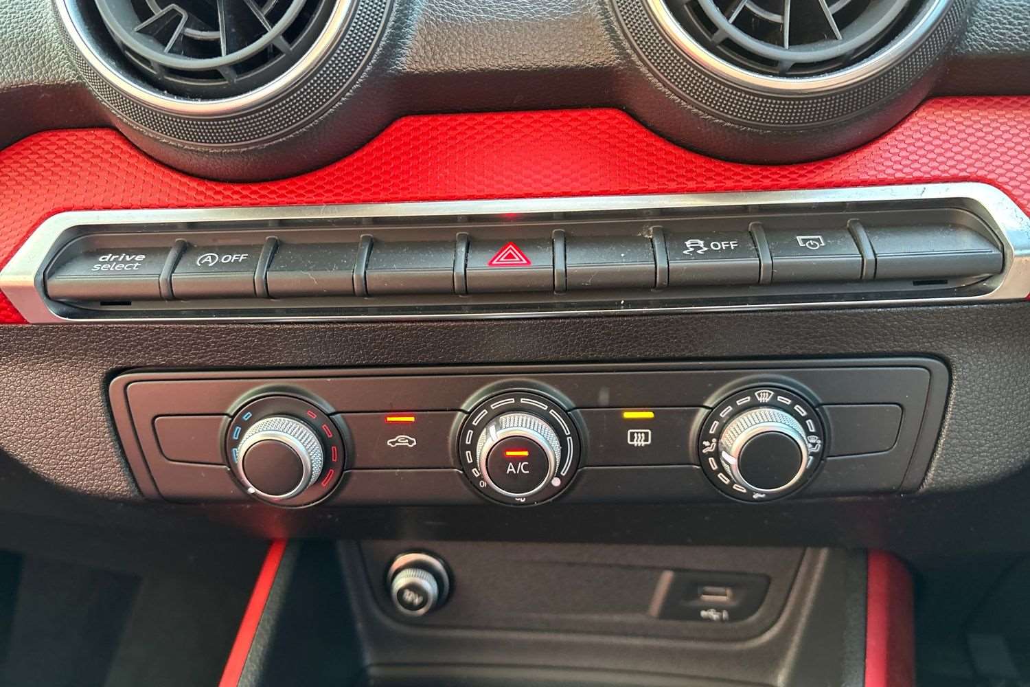 Used Audi Q2 2020 for sale - 77361538: Photo 32