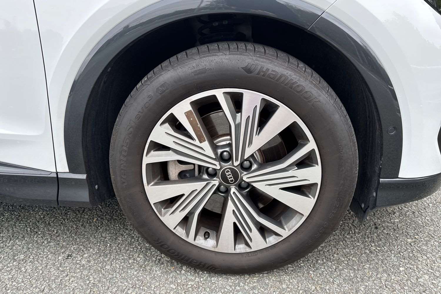 Used Audi Q4 e-tron 2024 for sale - 76902359: Photo 9