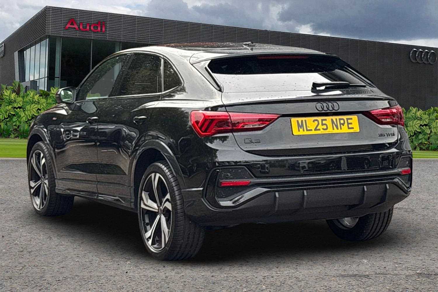 Used Audi Q3 2025 for sale - 76487986: Photo 3