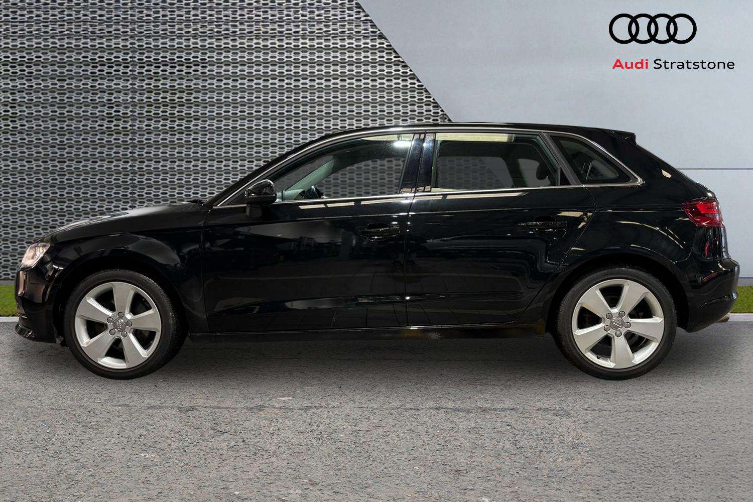 Used Audi A3 2016 for sale - 77527071: Photo 8