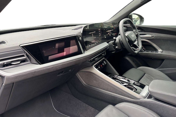 Used Audi Q5 2025 for sale - 76218208: Photo 2