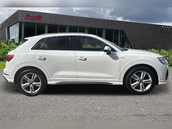 Used Audi Q3 2023 for sale - 75592385: Photo