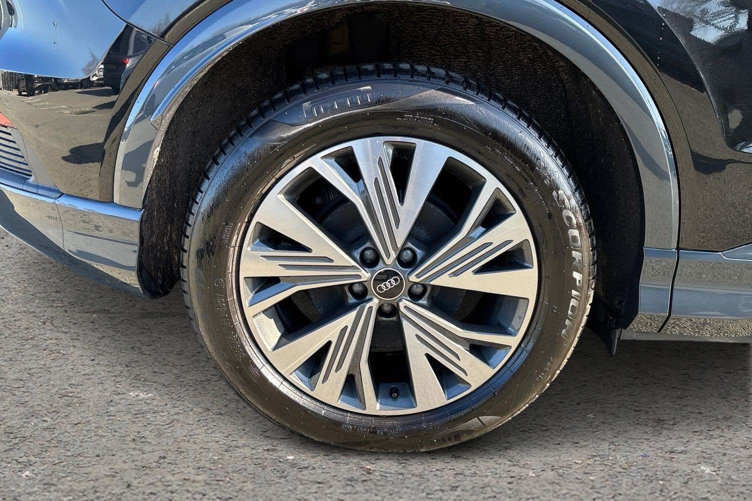 Used Audi Q4 e-tron 2025 for sale - 77810854: Photo 10