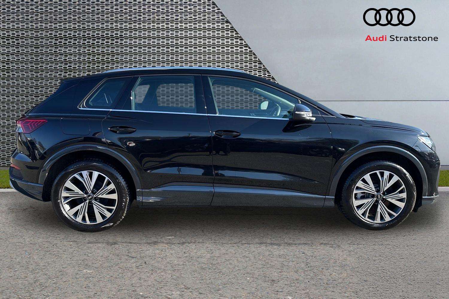 Used Audi Q4 e-tron 2025 for sale - 77810854: Photo 4