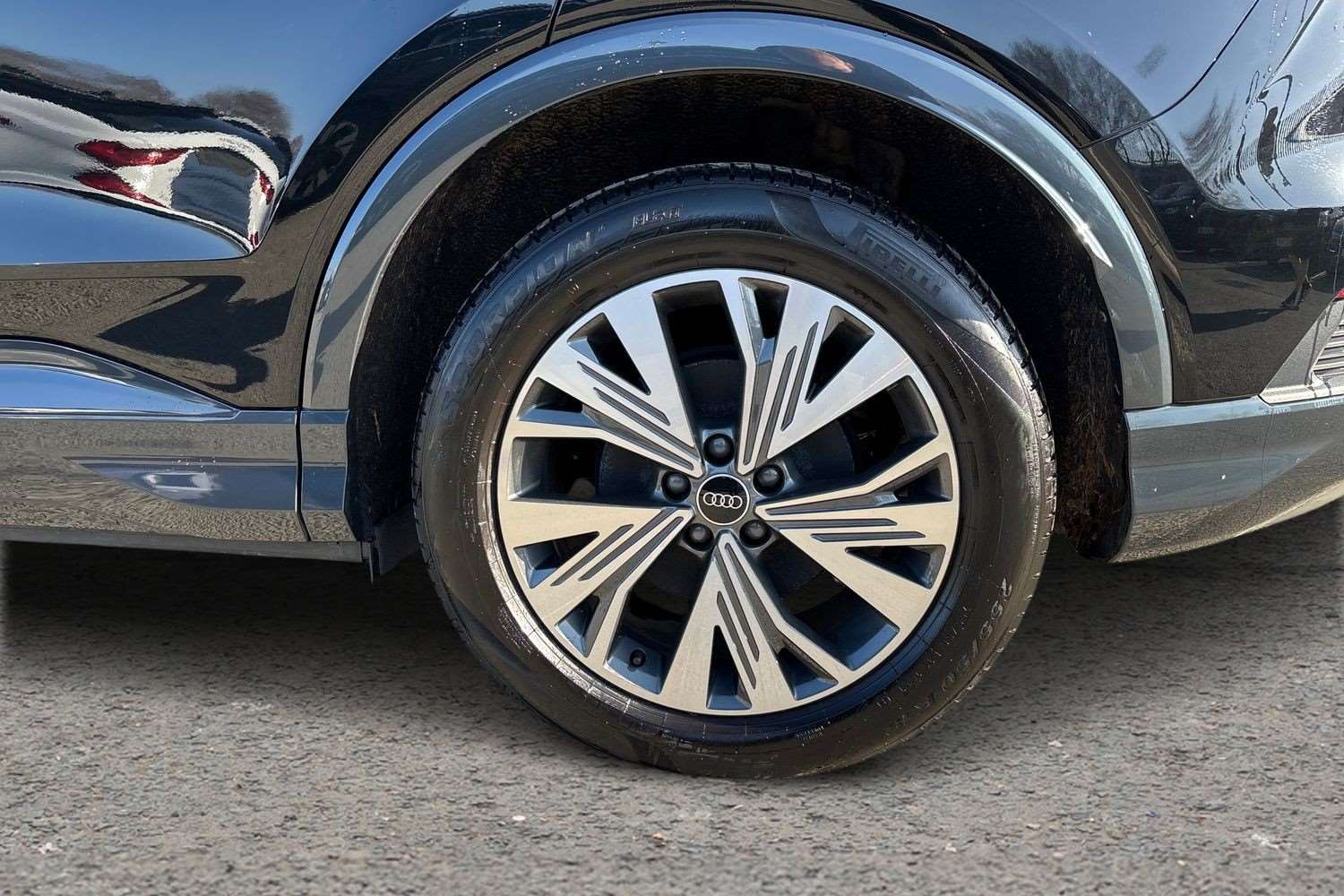 Used Audi Q4 e-tron 2025 for sale - 77810854: Photo 9