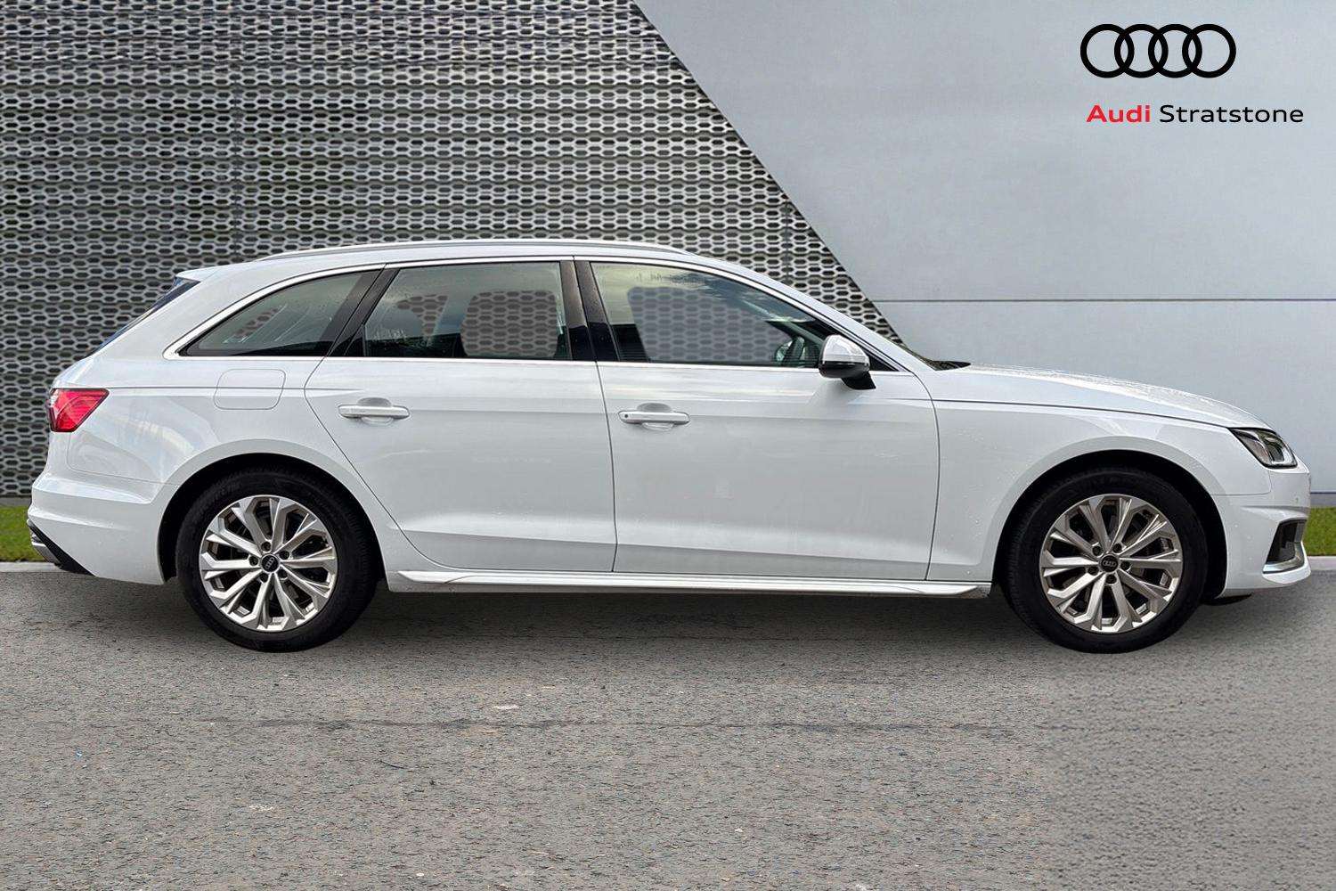 Used Audi A4 2023 for sale - 76421074: Photo 4