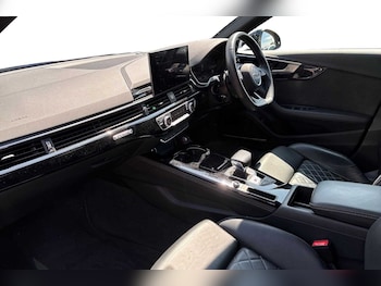 Used Audi A4 2021 for sale - 75143535: Photo
