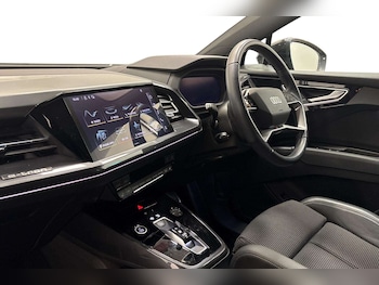 Used Audi Q4 e-tron 2022 for sale - 78564189: Photo