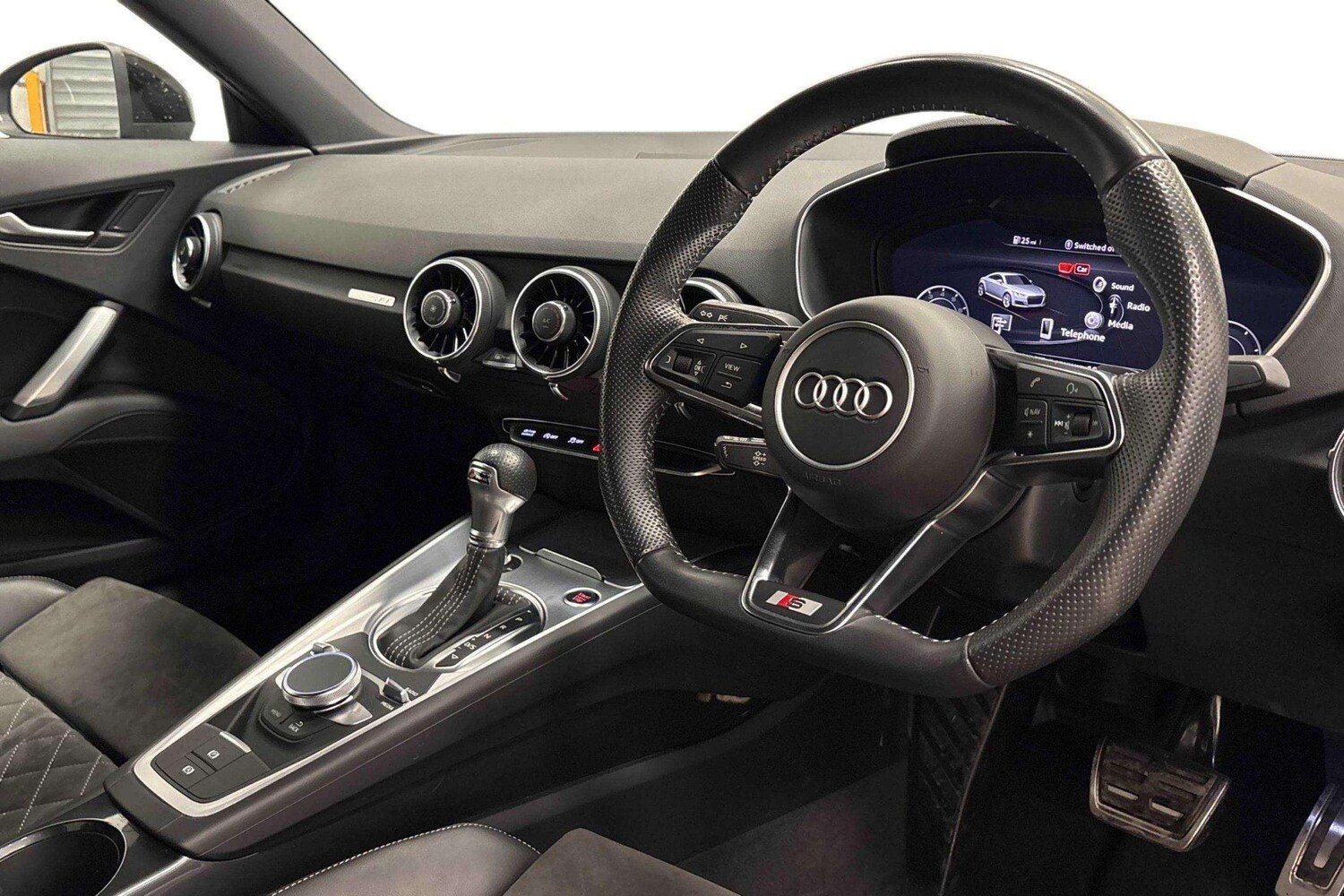 Used Audi TT 2022 for sale - 77842239: Photo 6