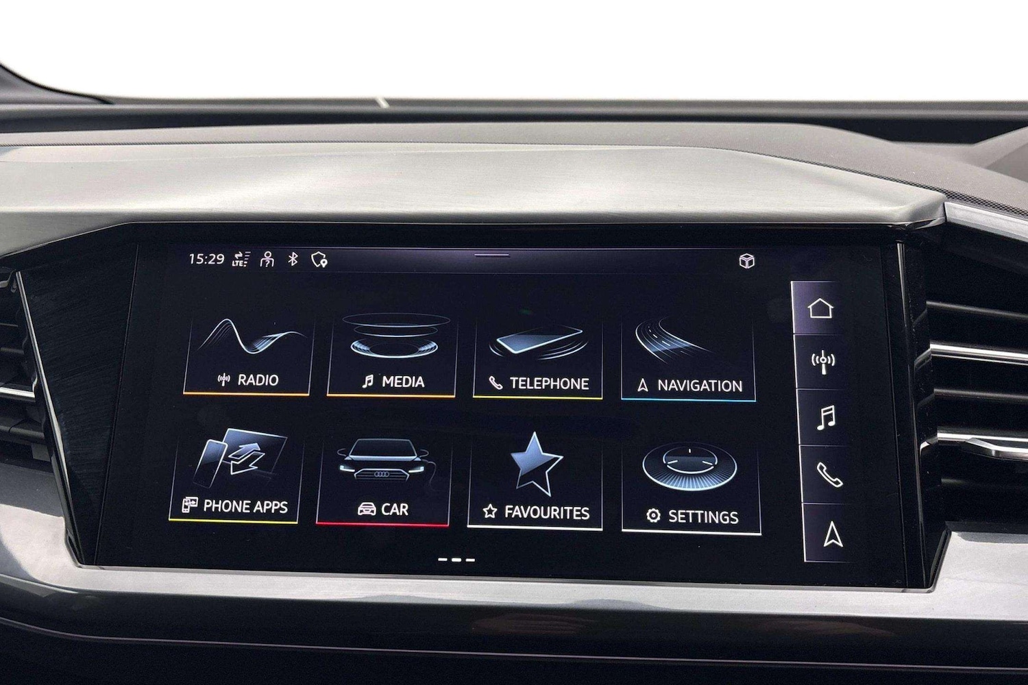 Used Audi Q4 e-tron 2023 for sale - 77601313: Photo 8